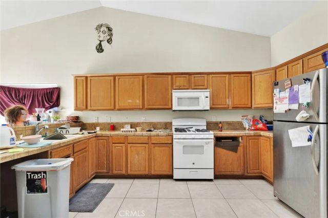 16255 Seneca Road, Victorville, CA 92395