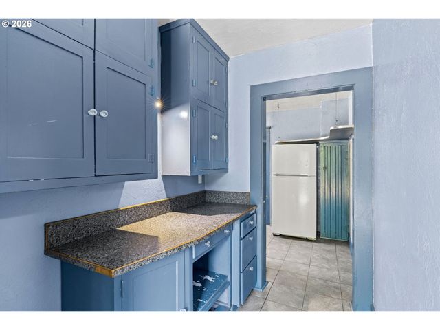 936 CHAMBERS St, Eugene, OR 97402