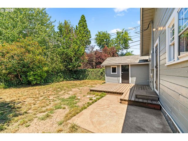 936 CHAMBERS St, Eugene, OR 97402
