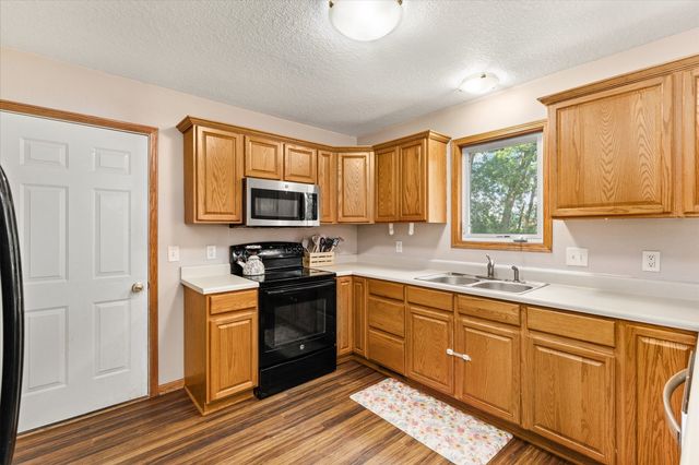 1851 Merle Huff Avenue, Norwalk, IA 50211