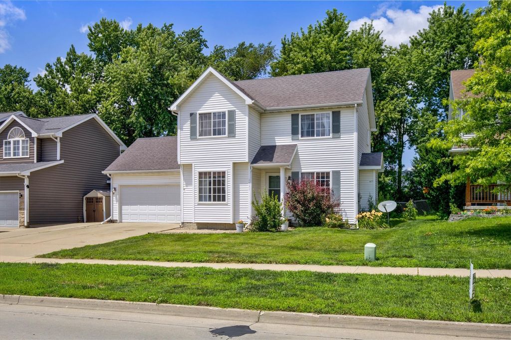1851 Merle Huff Avenue, Norwalk, IA 50211