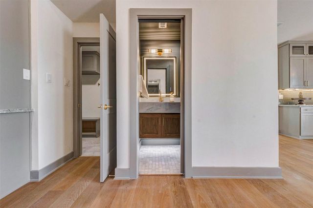 1803 Willowmoss Court, Houston, TX 77008