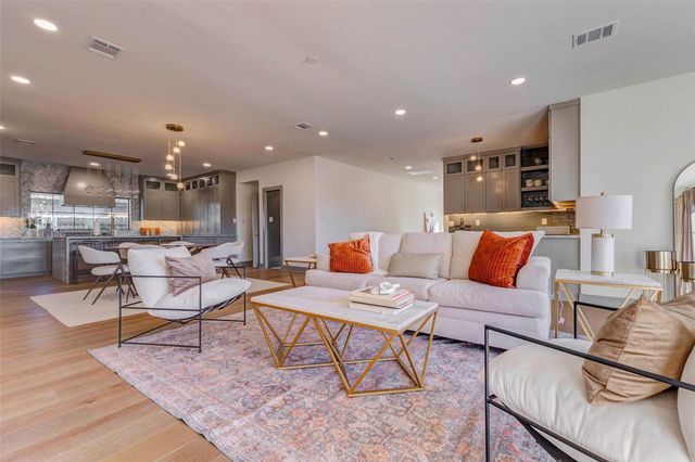 1803 Willowmoss Court, Houston, TX 77008