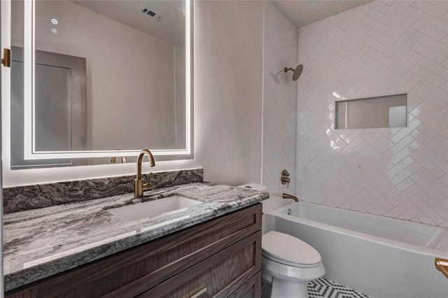 1803 Willowmoss Court, Houston, TX 77008