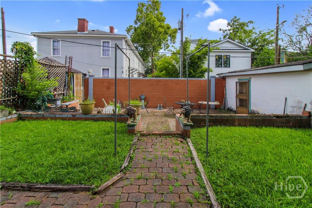 Image 7 of property listing at 234 W 31st Street, Savannah, GA 31401