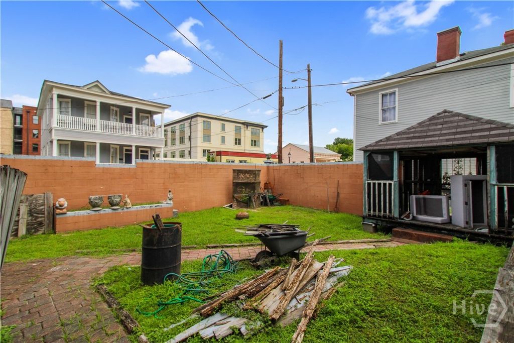 Image 8 of property listing at 234 W 31st Street, Savannah, GA 31401
