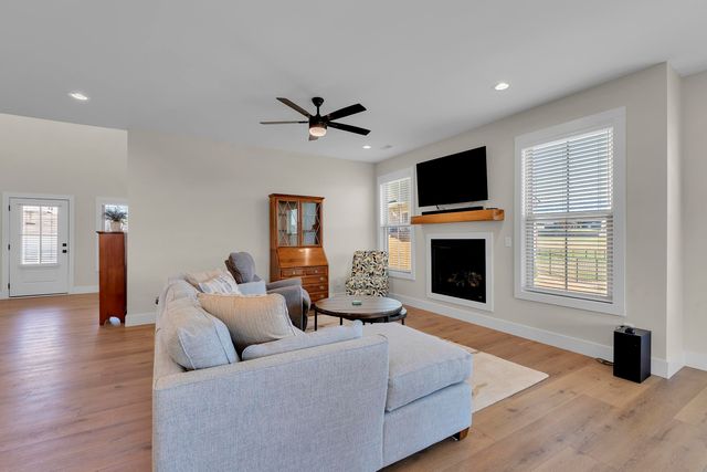 521 Hillview Knoll Lane, Greer, SC 29651