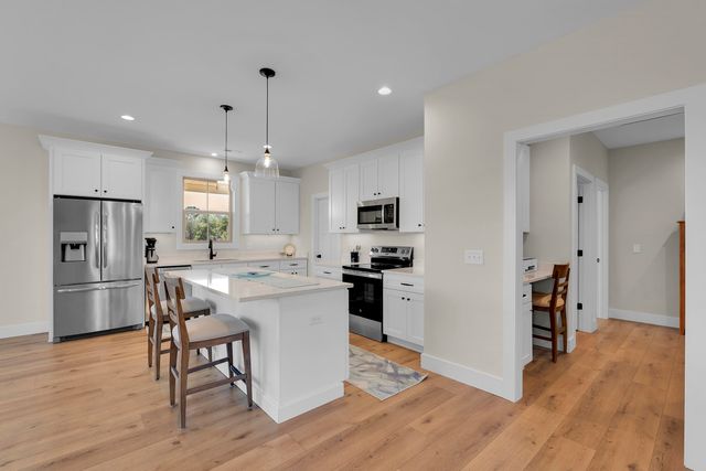 521 Hillview Knoll Lane, Greer, SC 29651