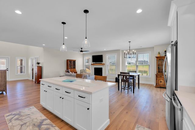 521 Hillview Knoll Lane, Greer, SC 29651