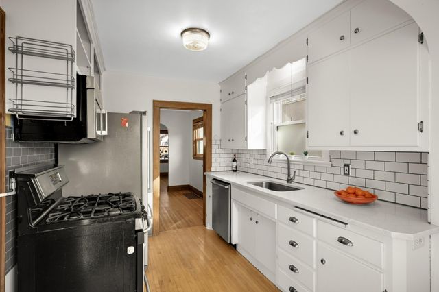 5322 35th Avenue S, Minneapolis, MN 55417