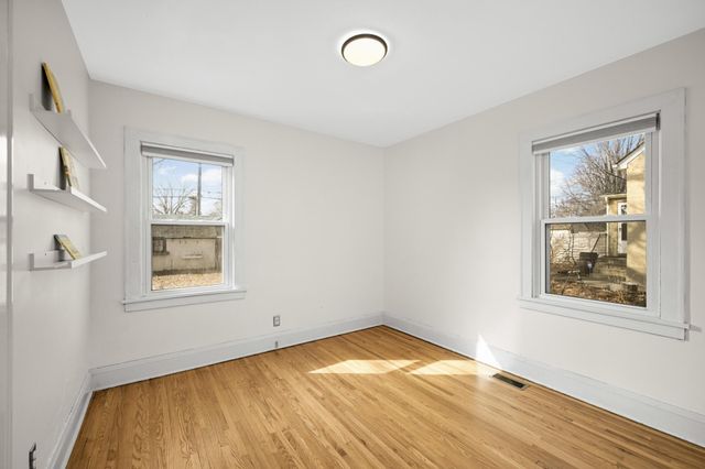 5322 35th Avenue S, Minneapolis, MN 55417