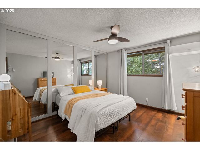 252 FOXTAIL Dr, Eugene, OR 97401