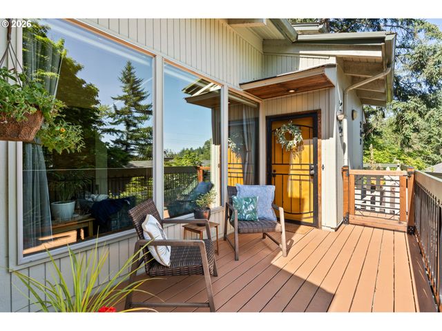 252 FOXTAIL Dr, Eugene, OR 97401