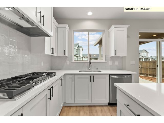 2817 Ne Claire Rd 208, Estacada, OR 97023