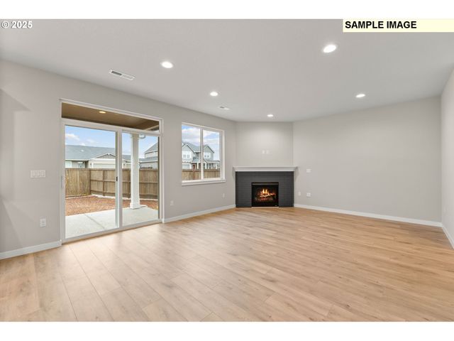 2817 Ne Claire Rd 208, Estacada, OR 97023