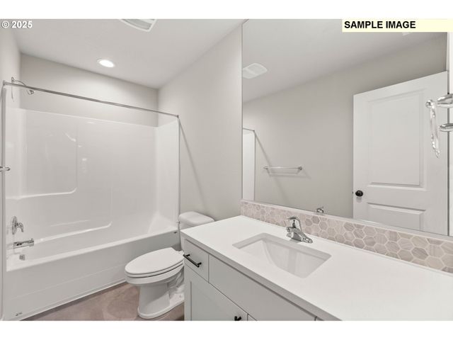 2817 Ne Claire Rd 208, Estacada, OR 97023