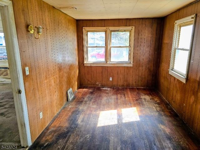 50 Canal St, South Bound Brook Boro, NJ 08880