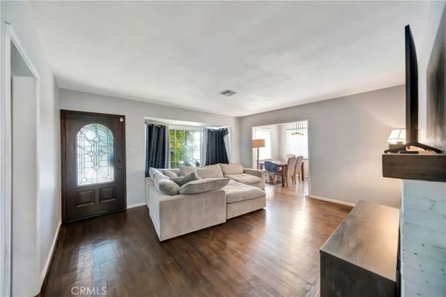 11702 Ruthelen, Los Angeles, CA 90047