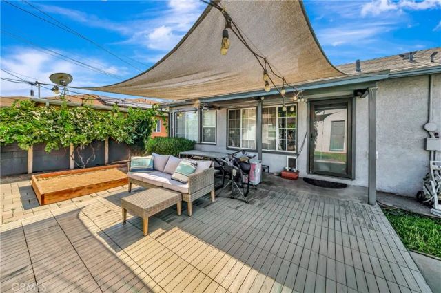 11702 Ruthelen, Los Angeles, CA 90047
