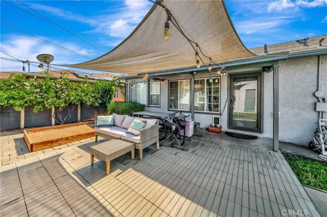11702 Ruthelen, Los Angeles, CA 90047