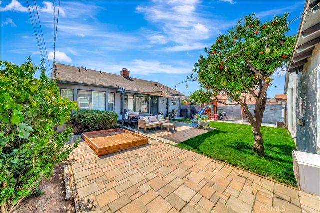 11702 Ruthelen, Los Angeles, CA 90047