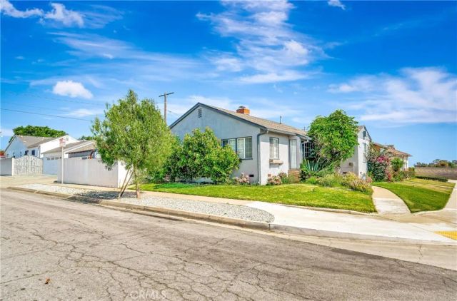 11702 Ruthelen, Los Angeles, CA 90047