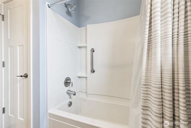 5605 Reef Lane NE, Olympia, WA 98516