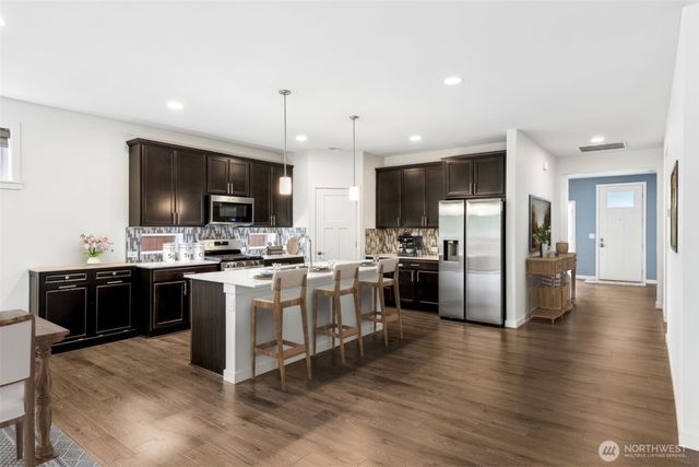 5605 Reef Lane NE, Olympia, WA 98516