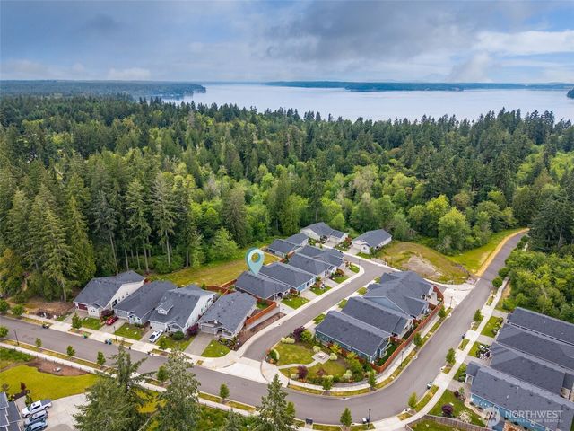 5605 Reef Lane NE, Olympia, WA 98516