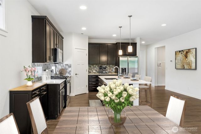 5605 Reef Lane NE, Olympia, WA 98516