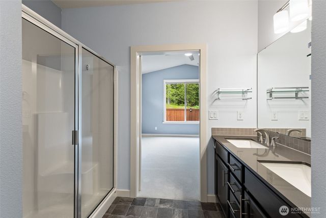 5605 Reef Lane NE, Olympia, WA 98516