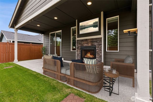 5605 Reef Lane NE, Olympia, WA 98516