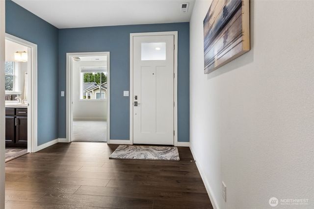 5605 Reef Lane NE, Olympia, WA 98516