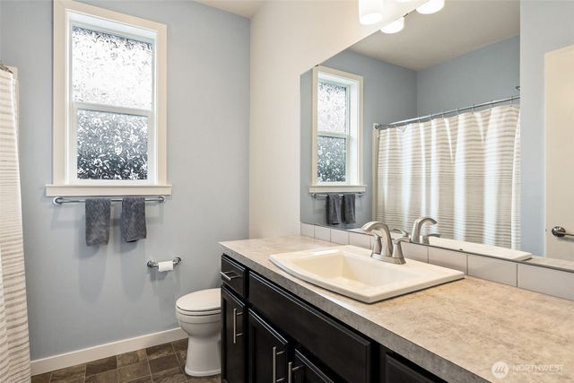 5605 Reef Lane NE, Olympia, WA 98516