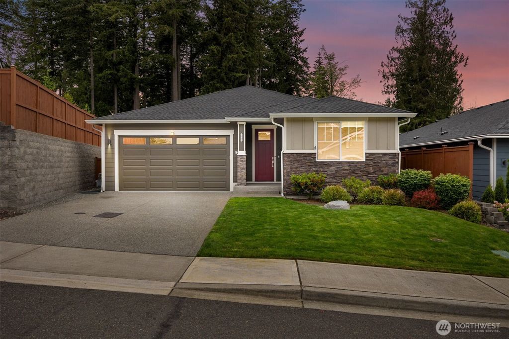 5605 Reef Lane NE, Olympia, WA 98516
