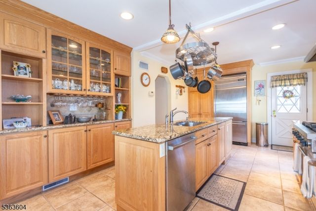23 Lincoln Ave, North Arlington Boro, NJ 07031