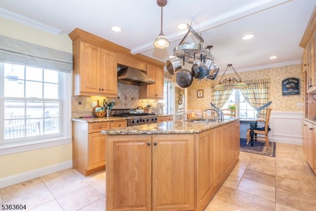 23 Lincoln Ave, North Arlington Boro, NJ 07031