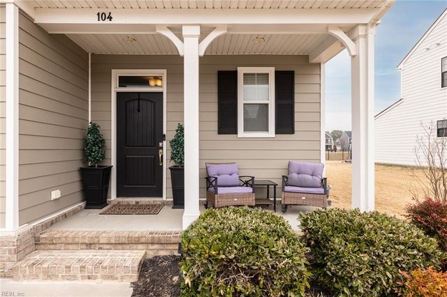 104 Station DR, Suffolk, VA 23434