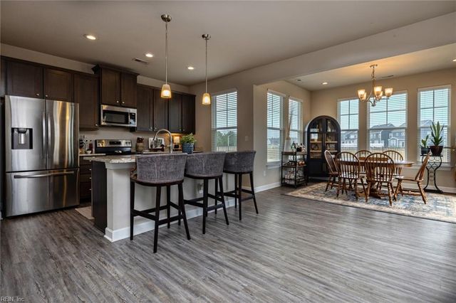 104 Station DR, Suffolk, VA 23434