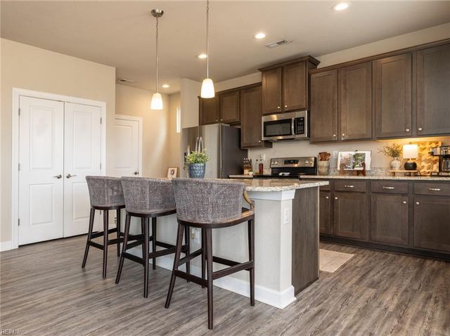 104 Station DR, Suffolk, VA 23434