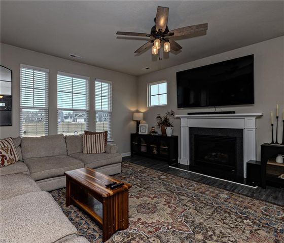 104 Station DR, Suffolk, VA 23434