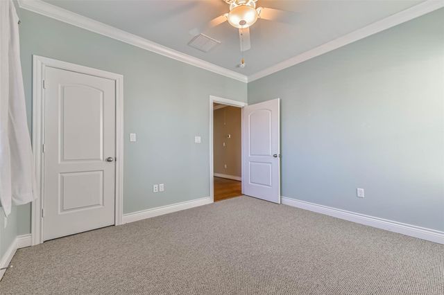 6 Compass Circle, Galveston, TX 77554