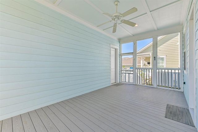 6 Compass Circle, Galveston, TX 77554