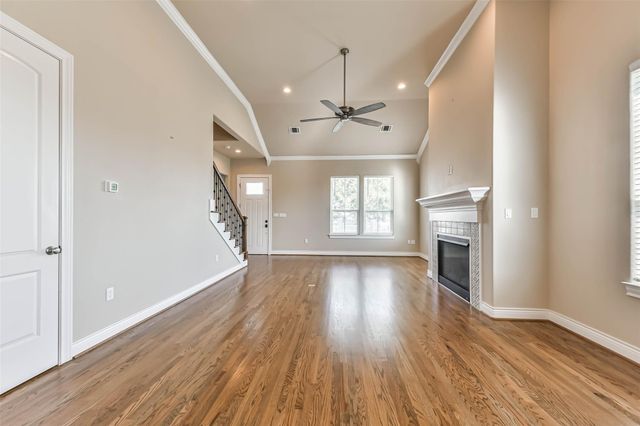 6 Compass Circle, Galveston, TX 77554