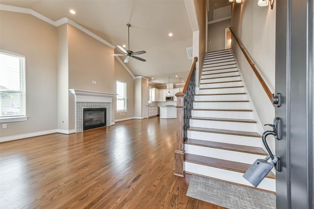 6 Compass Circle, Galveston, TX 77554