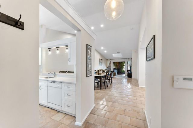 5861 Sunswept Lane, Boynton Beach, FL 33437