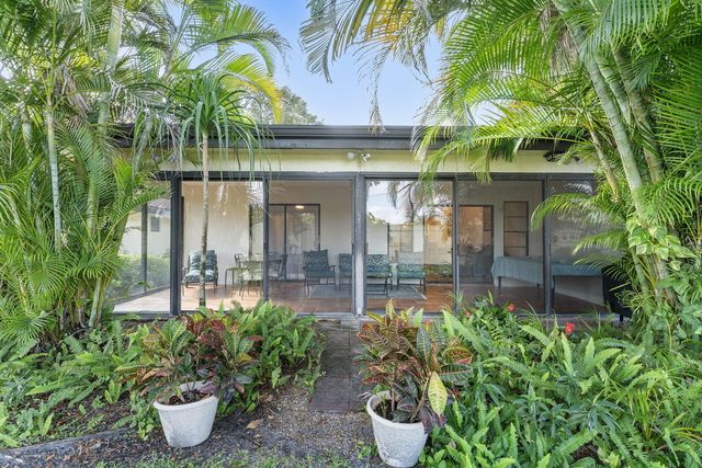 5861 Sunswept Lane, Boynton Beach, FL 33437