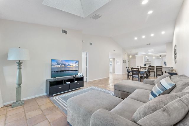 5861 Sunswept Lane, Boynton Beach, FL 33437