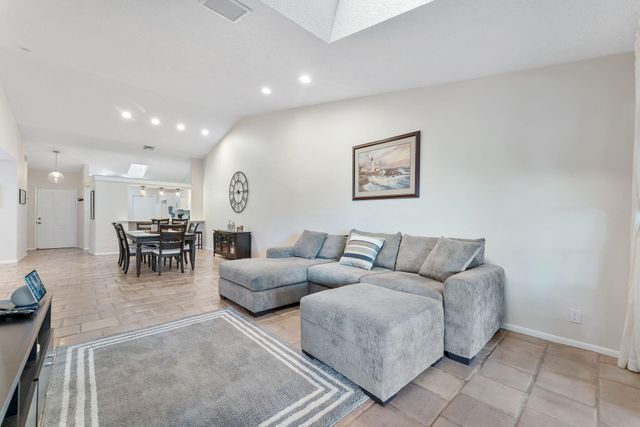 5861 Sunswept Lane, Boynton Beach, FL 33437