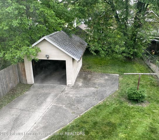 1019 N Jenison Avenue, Lansing, MI 48915